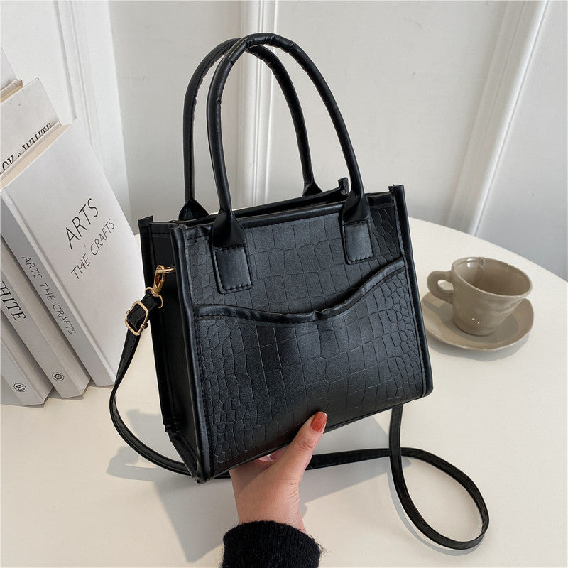 2025 Vintage Chic Fashion Trendy Shoulder Bag Minimalist Handheld