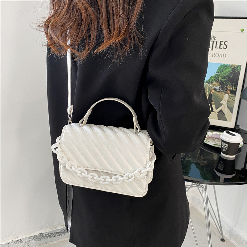2025 Vintage Women's Autumn Trendy Quilted Chain Crossbody Shoulder Small Square Bag