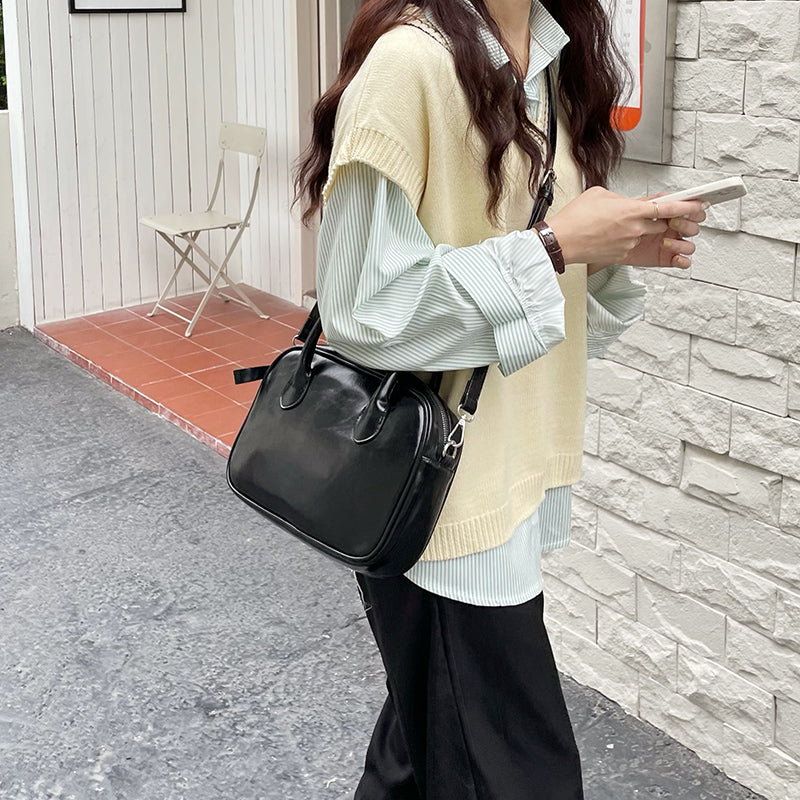 2025 Versatile Oil-Wax Leather Shoulder Handbag Crossbody Tote