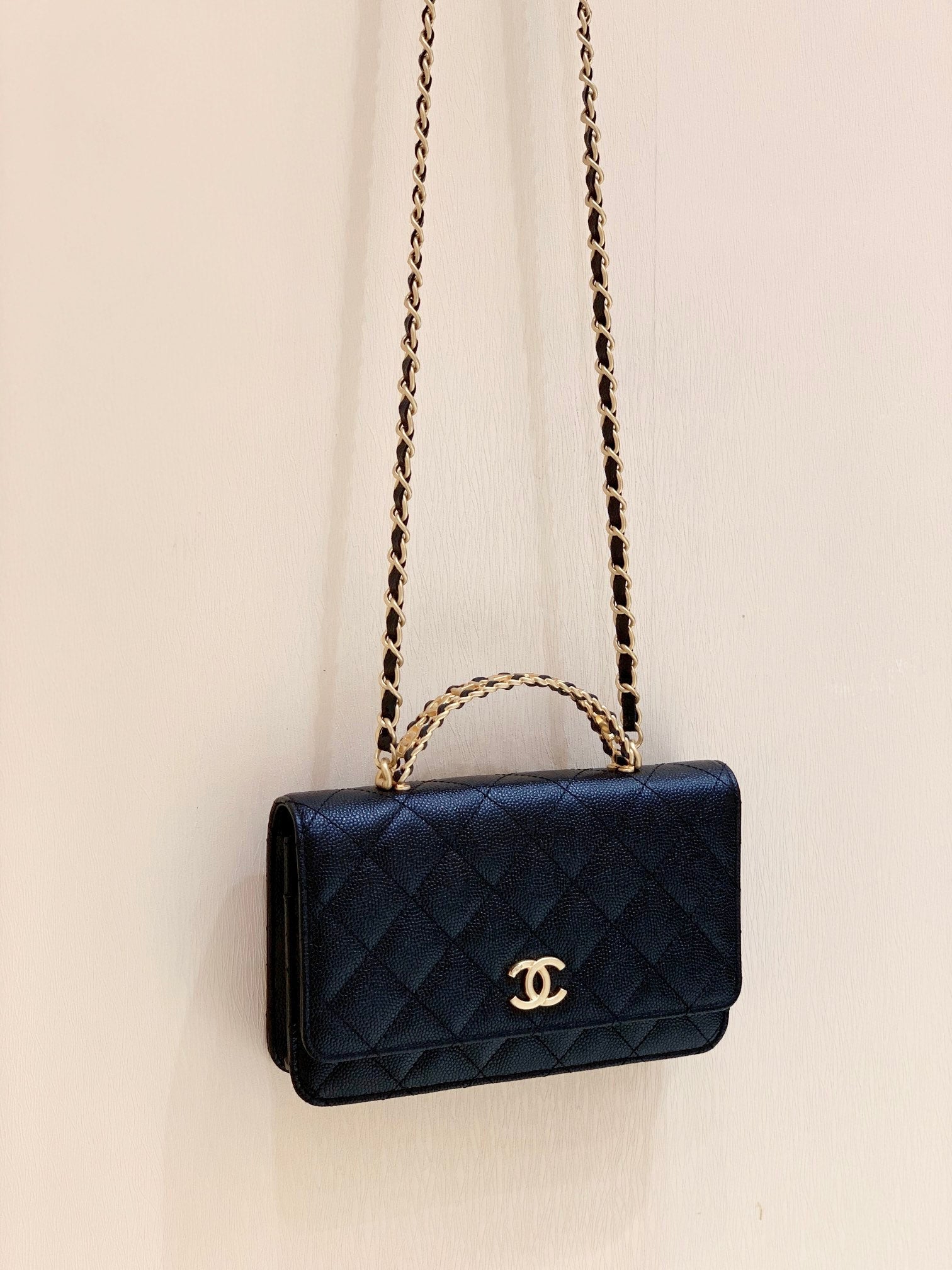 CHANEL 25S TOP HANDLE BAG 19 IN BLACK WALLET ON CHAIN LAMBSKIN