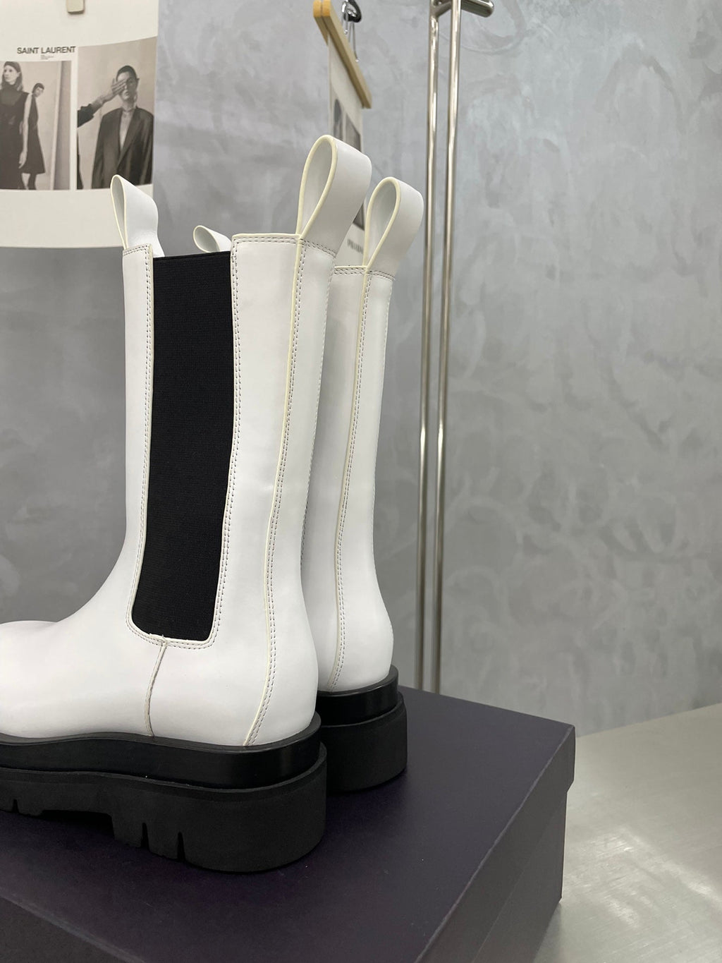 LUG CHELSEA BOOT IN WHITE CALFSKIN