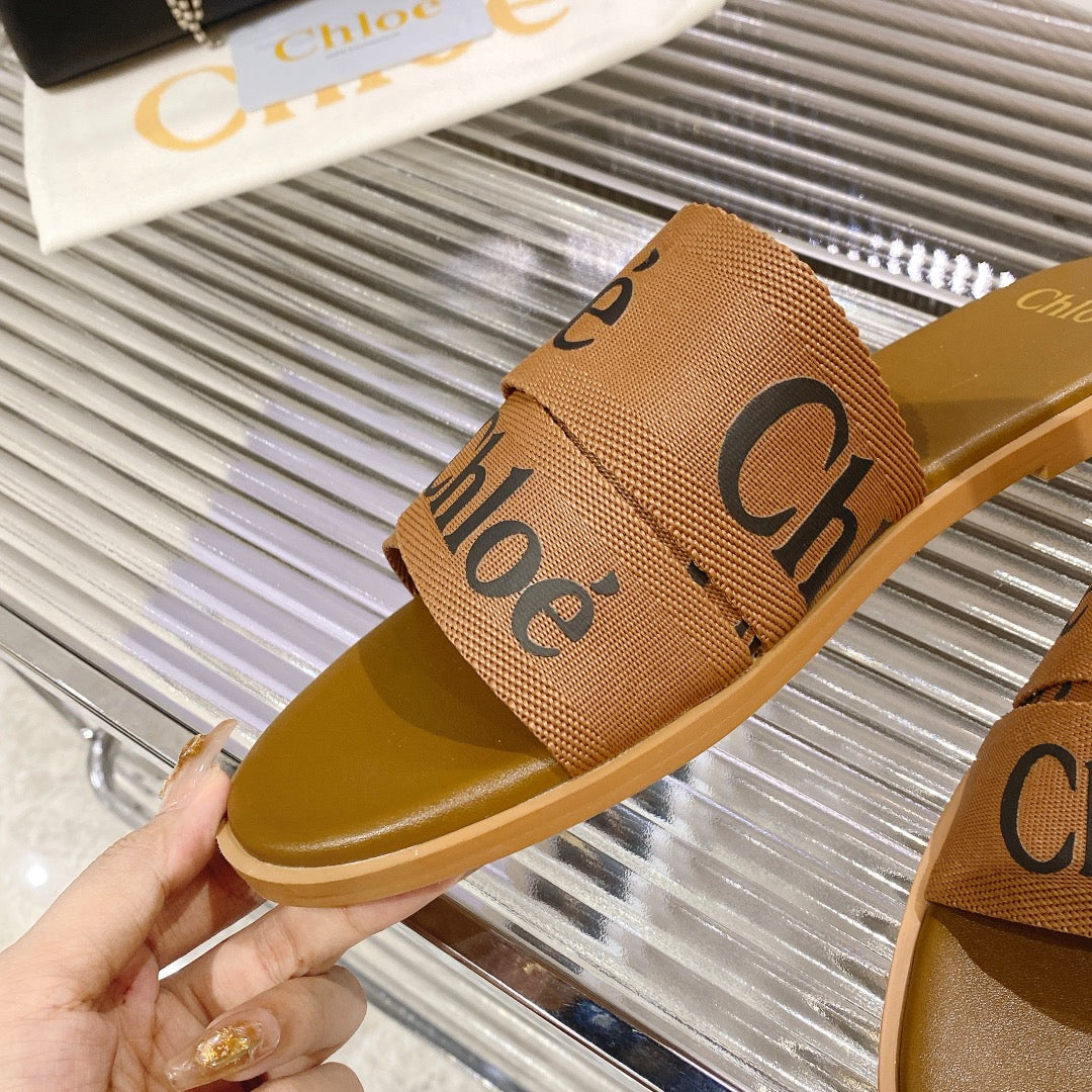 CHLO¨¦ WOODY SLIPPER IN CIDER BROWN CANVAS
