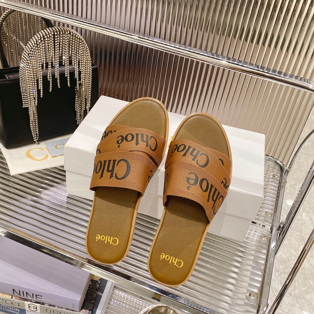 CHLO¨¦ WOODY SLIPPER IN CIDER BROWN CANVAS