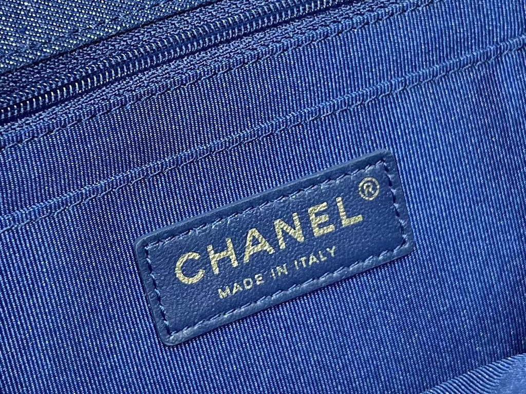 25S CHANEL MESSENGER BAG 19 IN BLUE DENIM GOLD HARDWARE