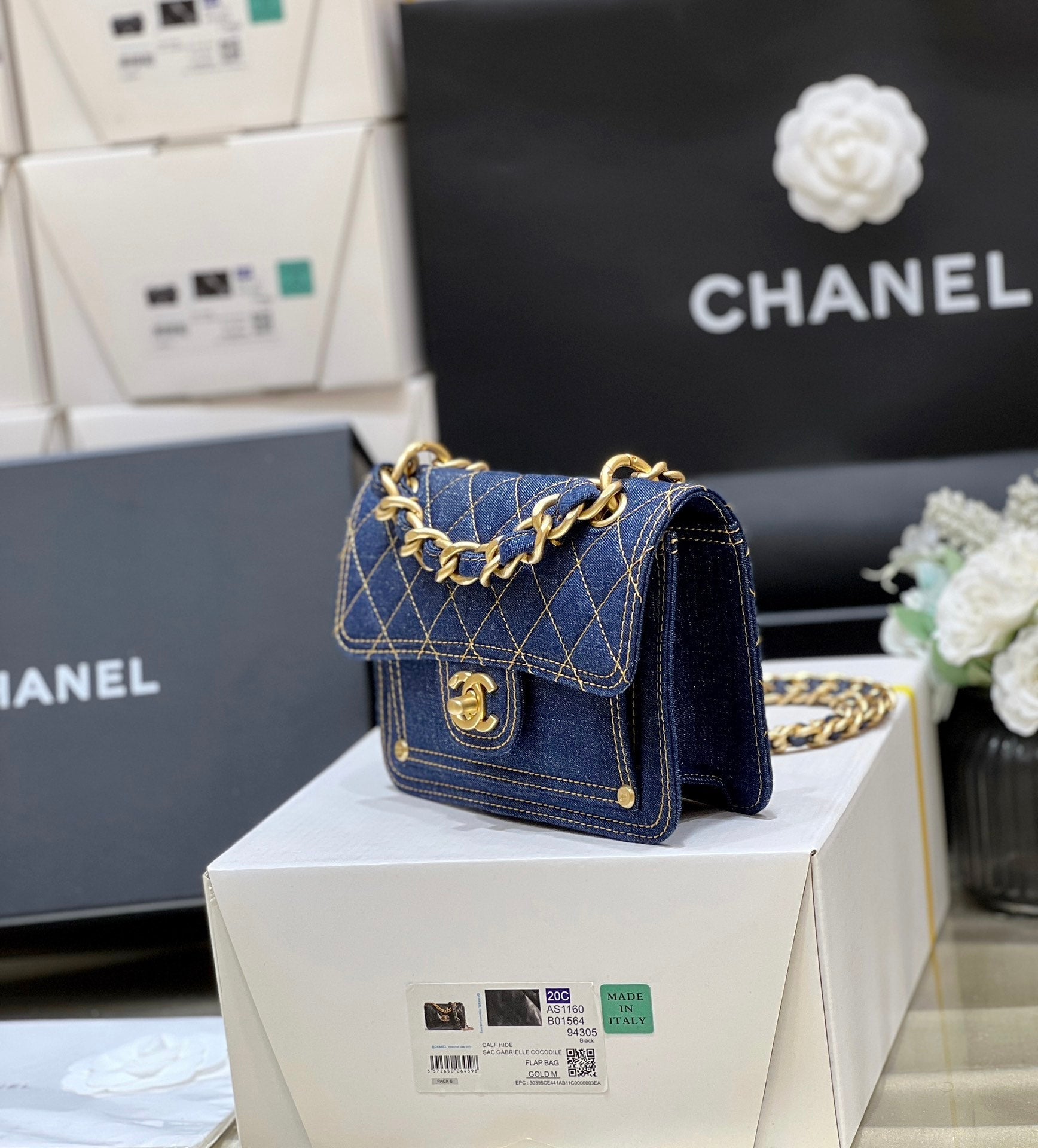 25S CHANEL MESSENGER BAG 19 IN BLUE DENIM GOLD HARDWARE