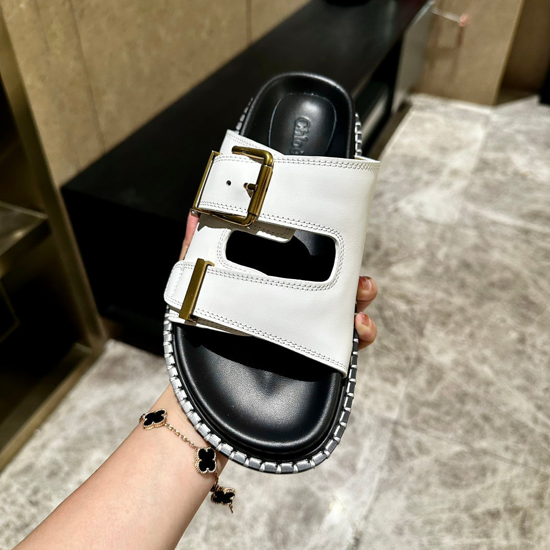 CHLO¨¦ DAD SANDALS IN WHITE CALFSKIN WITH GOLD HARDWARE