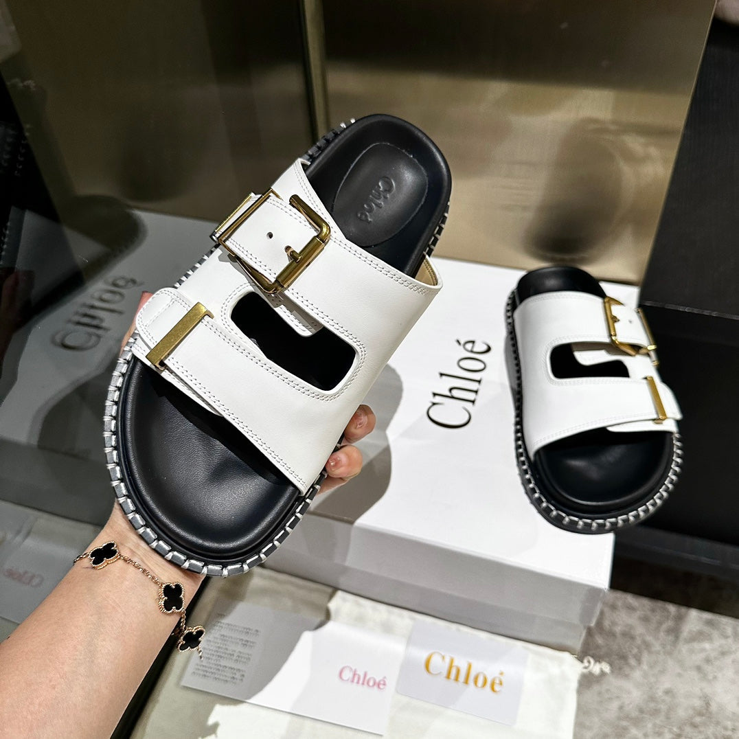 CHLO¨¦ DAD SANDALS IN WHITE CALFSKIN WITH GOLD HARDWARE