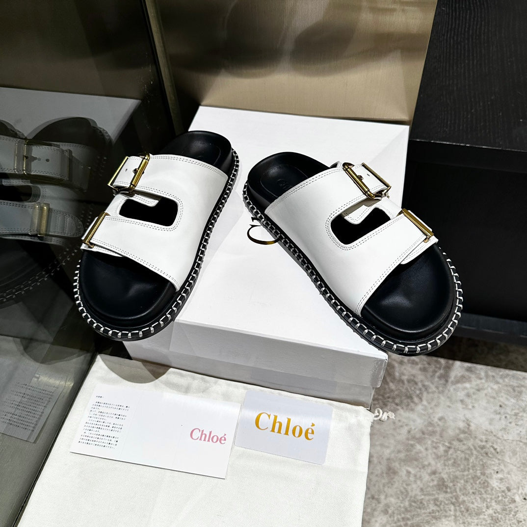 CHLO¨¦ DAD SANDALS IN WHITE CALFSKIN WITH GOLD HARDWARE