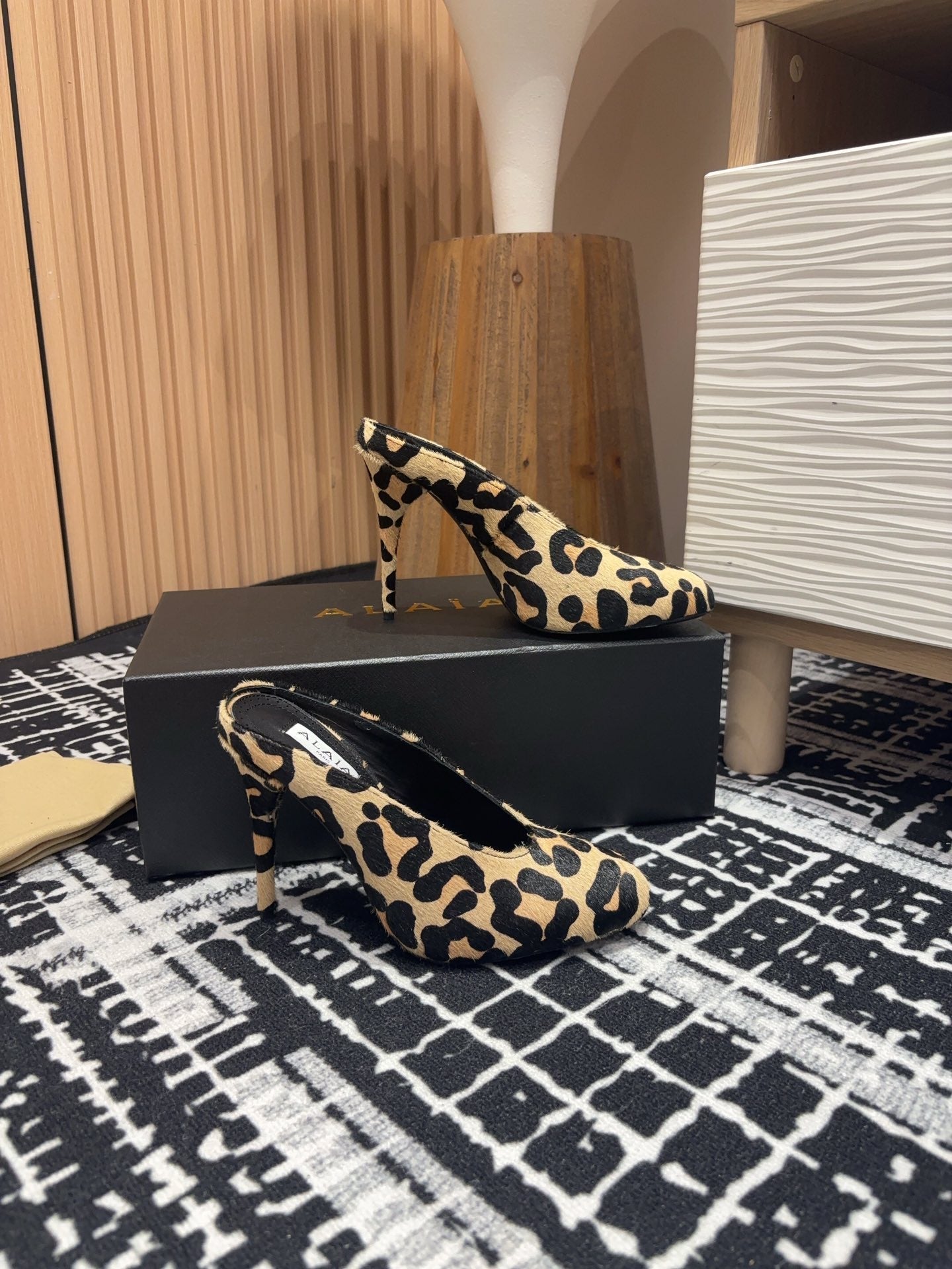 HIGH-HEEL 10 CM MULES IN CRYSLEOPARD PONY HAIR