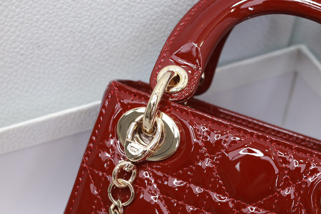 MINI LADY BAG 17 IN RED QUILTED MACROCANNAGE CALFSKIN
