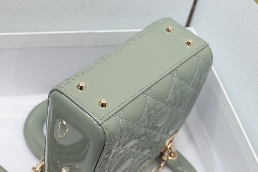 MINI LADY BAG 17 IN PALE LEAF GREEN QUILTED MACROCANNAGE CALFSKIN