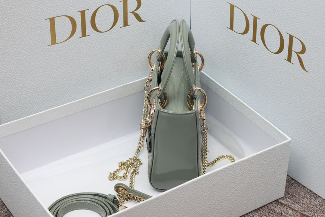 MINI LADY BAG 17 IN PALE LEAF GREEN QUILTED MACROCANNAGE CALFSKIN