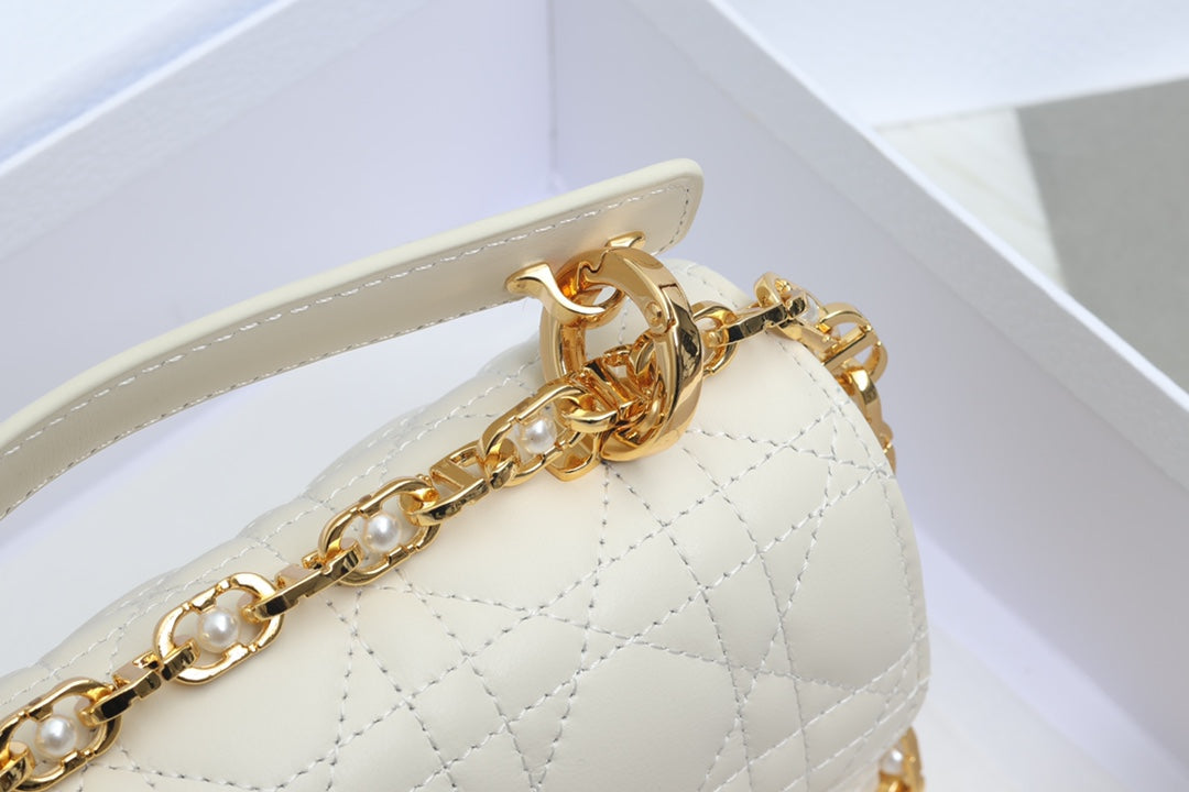 JOLIE TOP HANDLE BAG 19 IN WHITE CANNAGE CALFSKIN