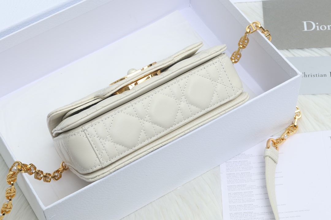 JOLIE TOP HANDLE BAG 19 IN WHITE CANNAGE CALFSKIN