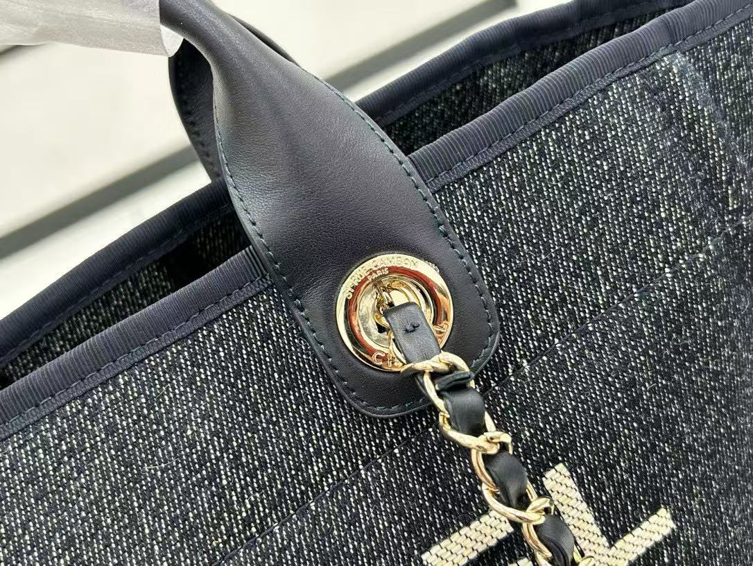 CC DEAUVILLE MEDIUM 33 TOTE BAG IN BLACK CANVAS GHW