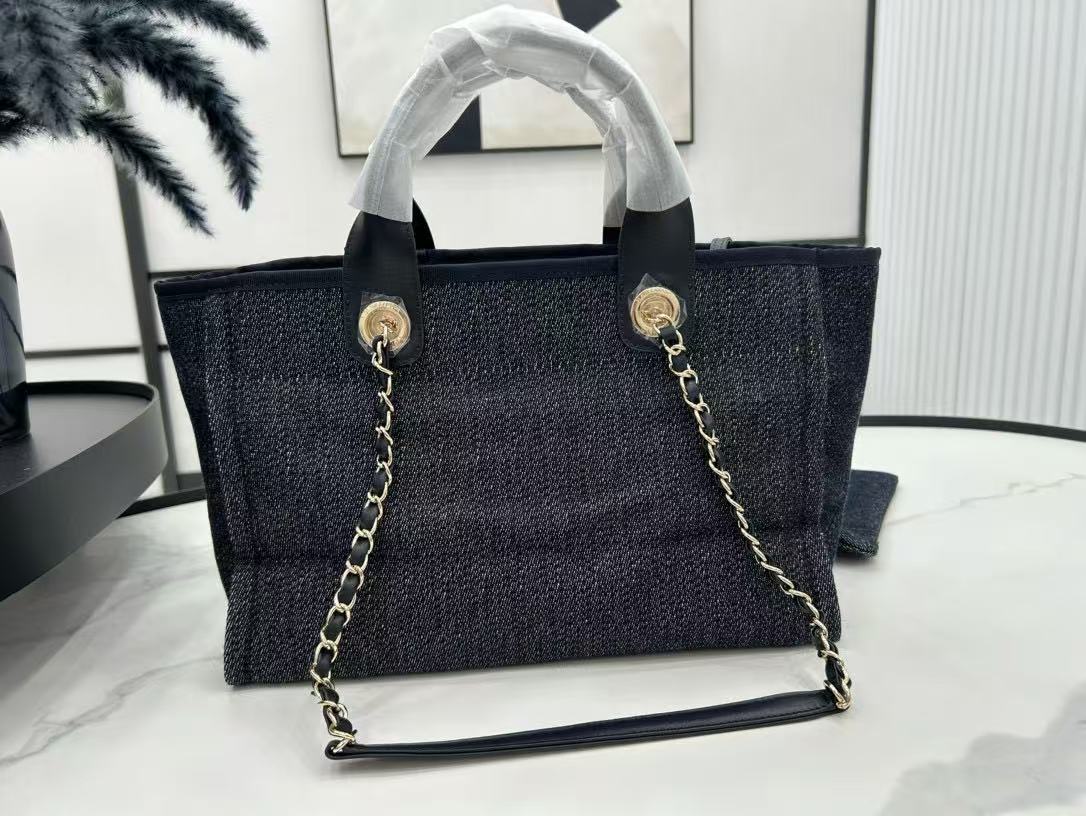 CC DEAUVILLE MEDIUM 33 TOTE BAG IN BLACK CANVAS GHW