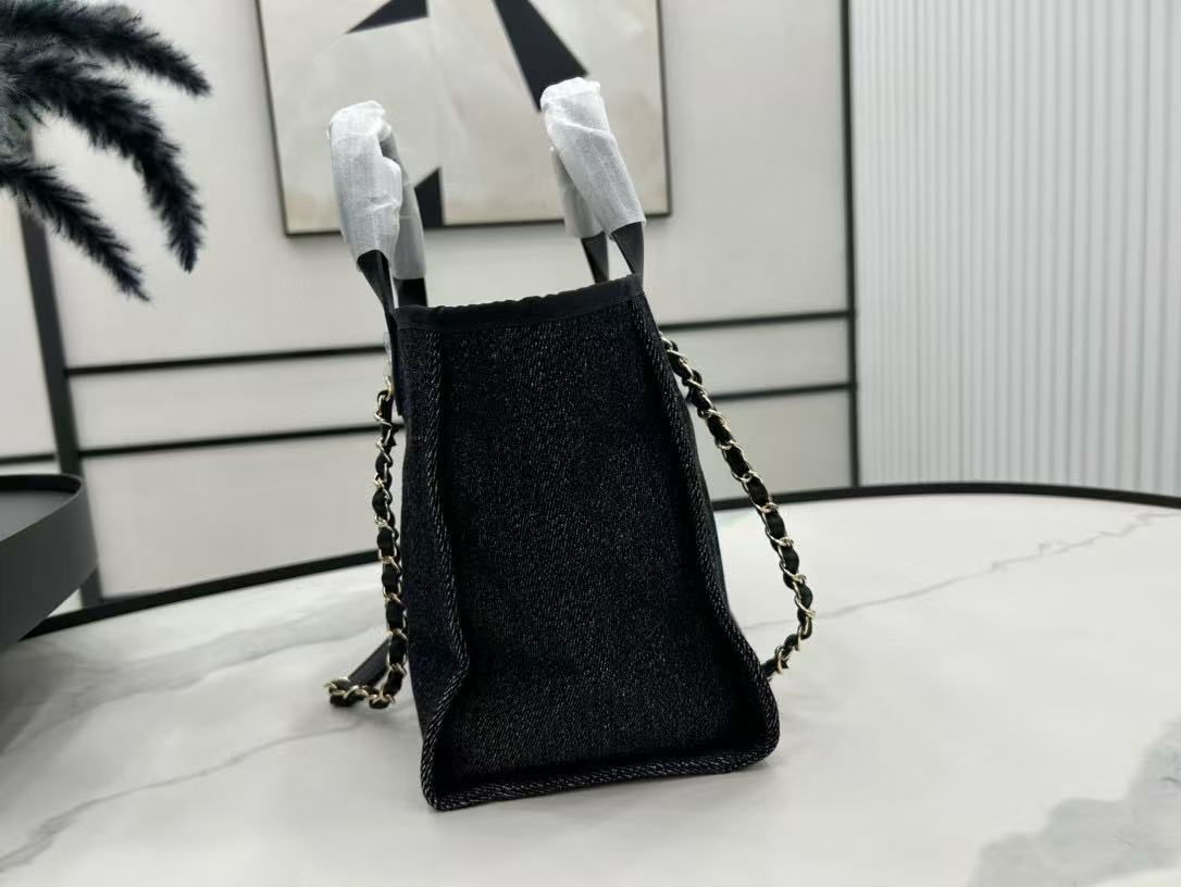 CC DEAUVILLE MEDIUM 33 TOTE BAG IN BLACK CANVAS GHW