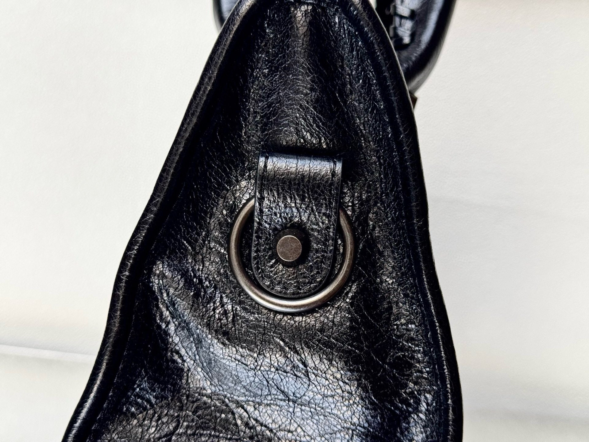 SMALL 30 LE CITY BAG IN BLACK LEATHER