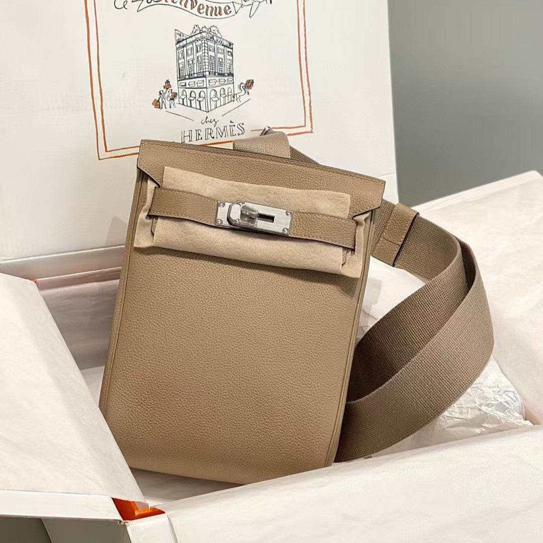 HAC ¨¤ DOS PM BACKPACK IN LIGHT BROWN TOGO CALFSKIN