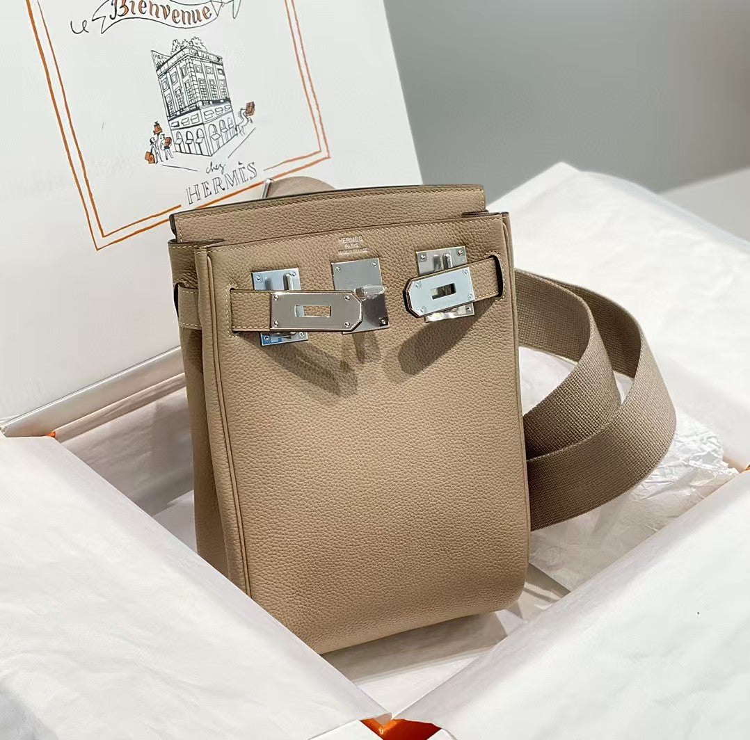 HAC ¨¤ DOS PM BACKPACK IN LIGHT BROWN TOGO CALFSKIN