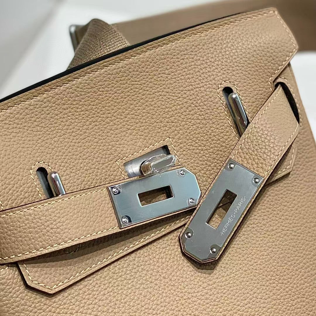 HAC ¨¤ DOS PM BACKPACK IN LIGHT BROWN TOGO CALFSKIN