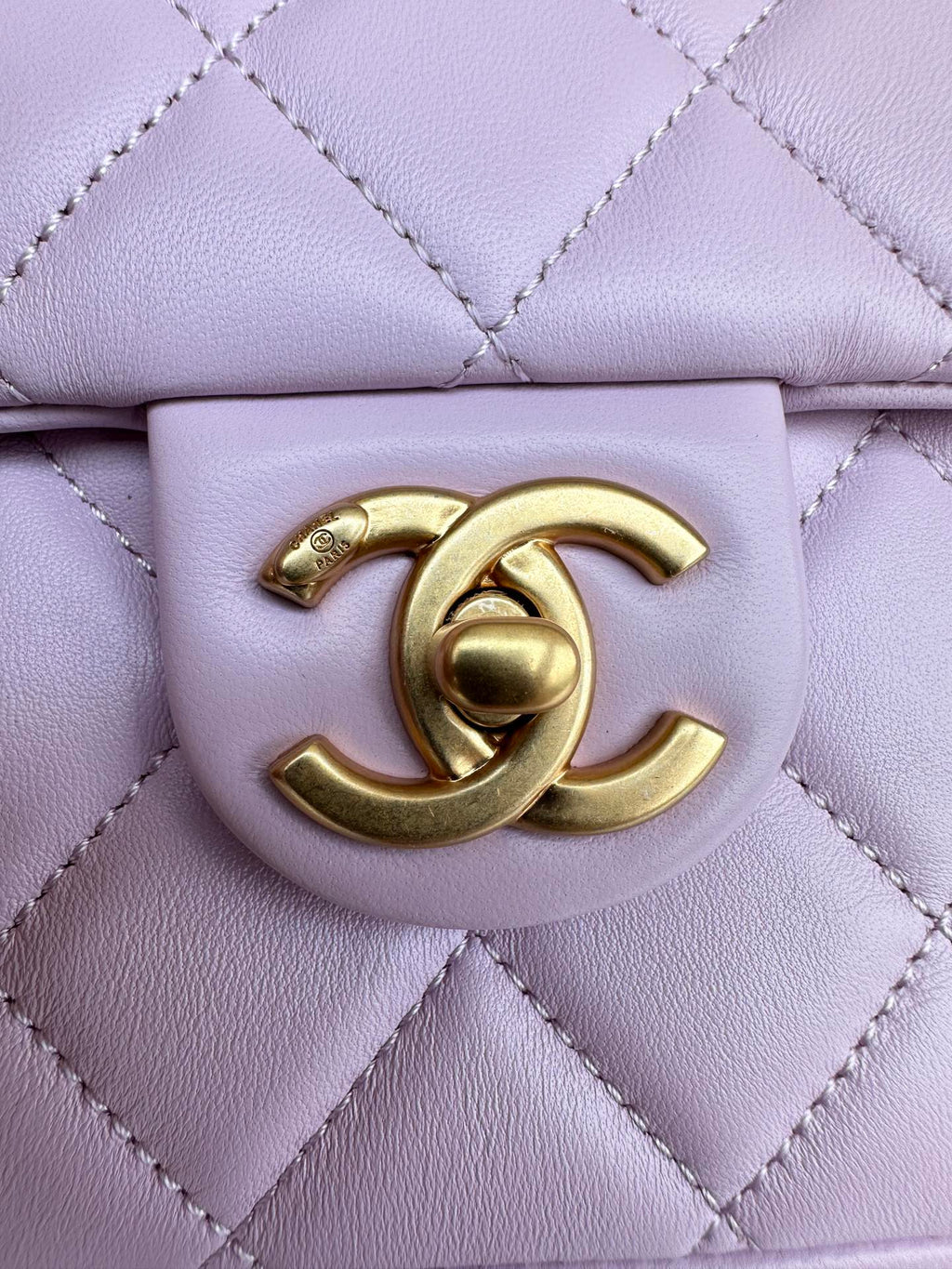 CC SMALL 20 FLAP BAG IN LIGHT PINK CALFSKIN