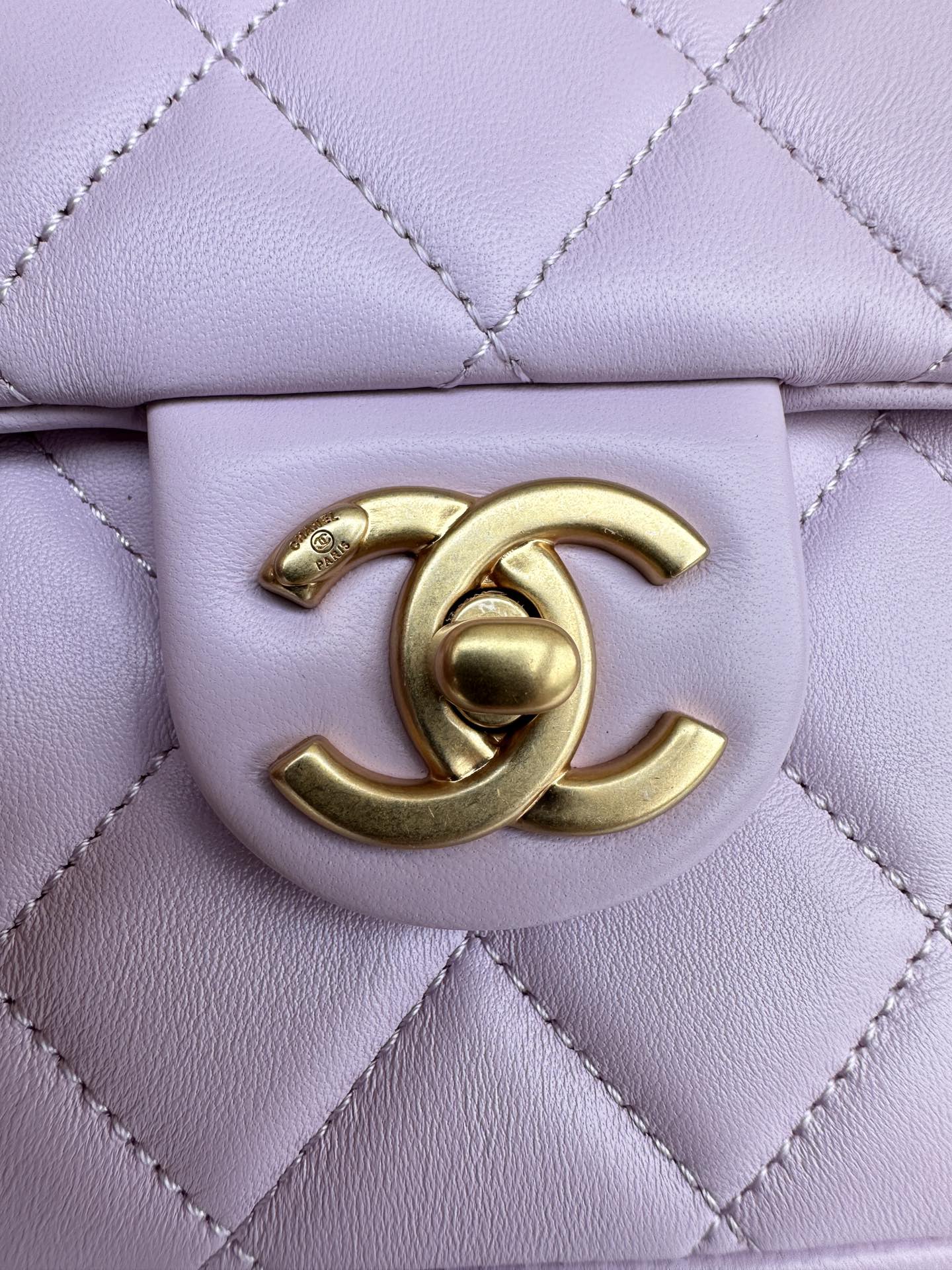 CC SMALL 20 FLAP BAG IN LIGHT PINK CALFSKIN