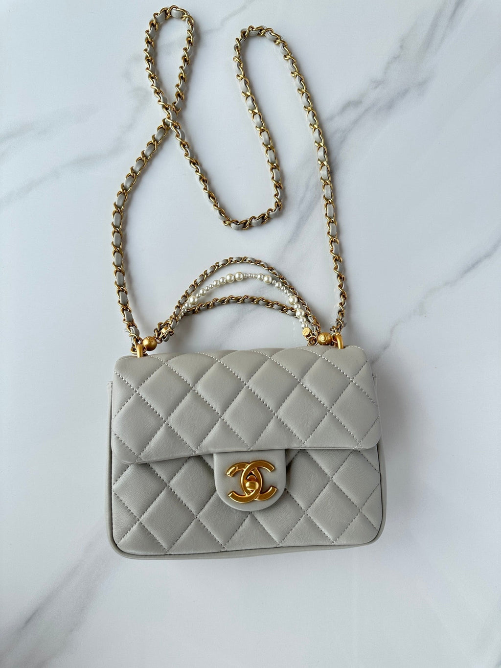 CC SMALL 20 FLAP BAG IN ASH GREY CALFSKIN