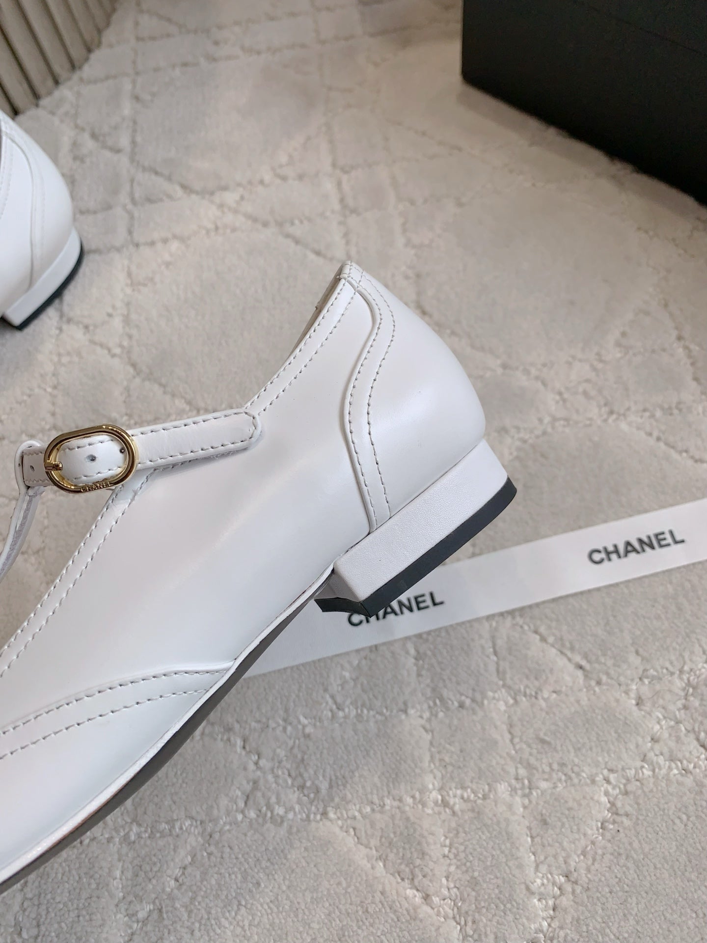 CHANEL 25S MARY JANE IN BLACK AND WHITE CALFSKIN GOLD HARDWARE