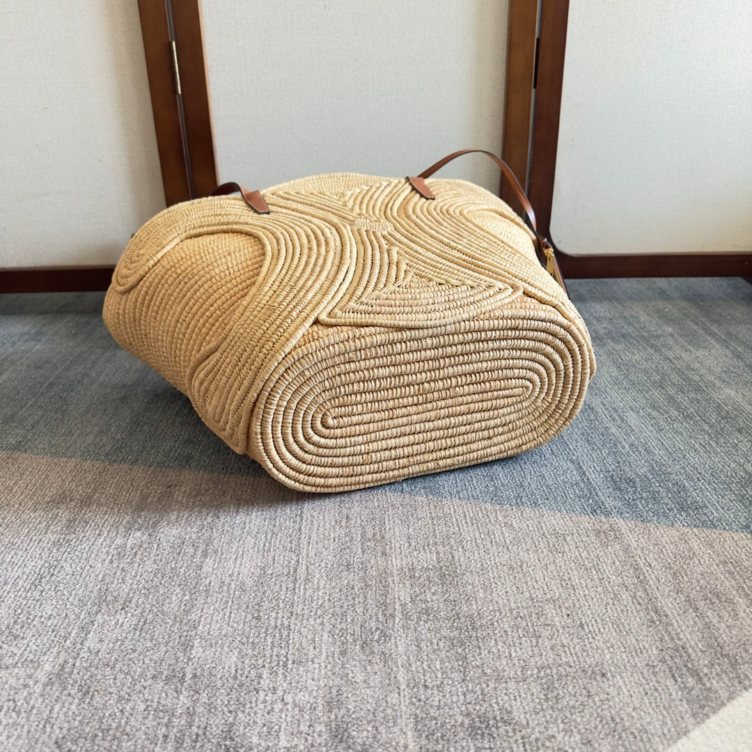 CLASSIC PANIER MEDIUM BRAIDED TRIOMPHE 47 IN BEIGE RAFFIA AND CALFSKIN
