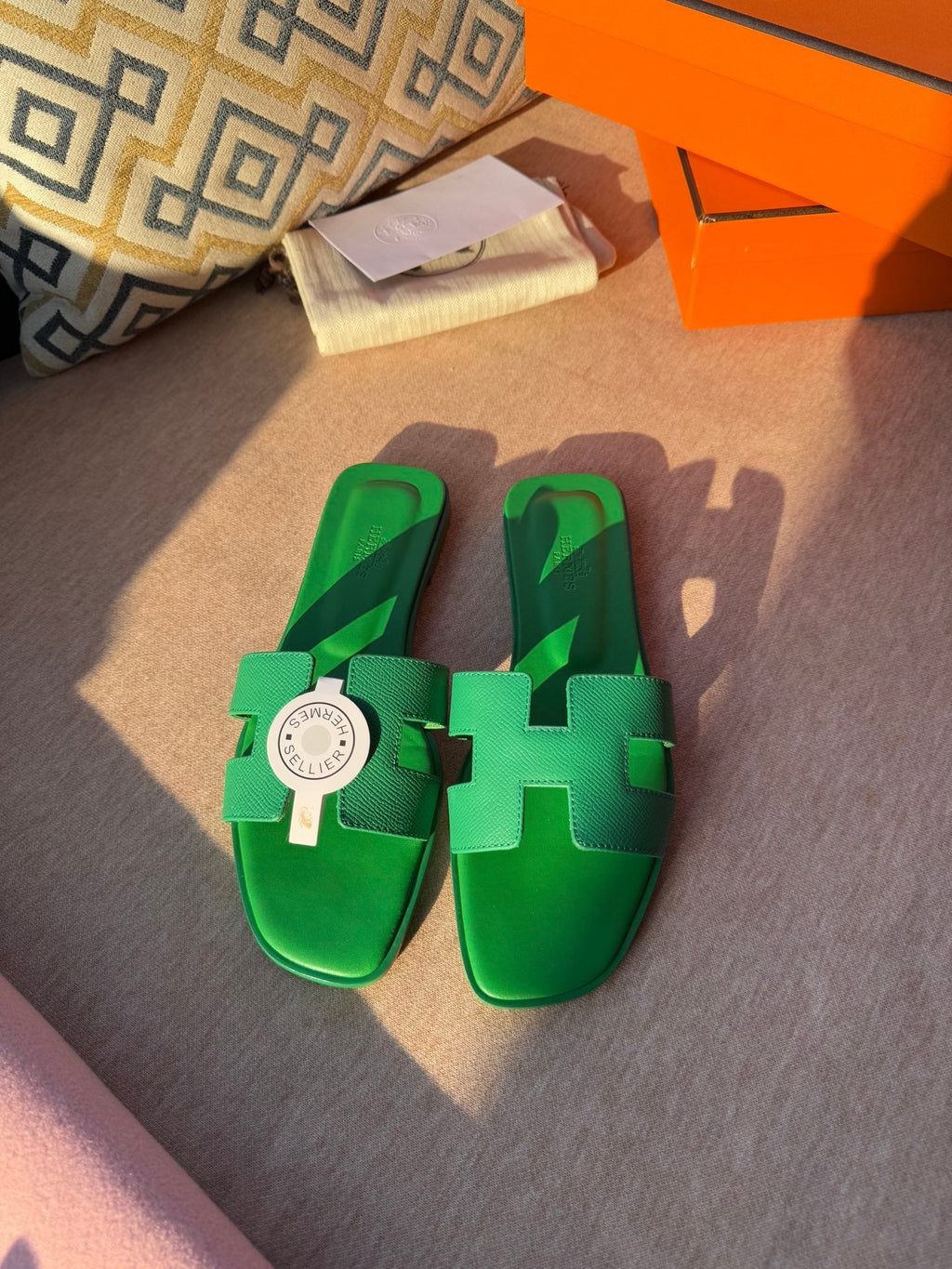 0RAN SANDALS IN SHAMROCK GREEN CALFSKIN