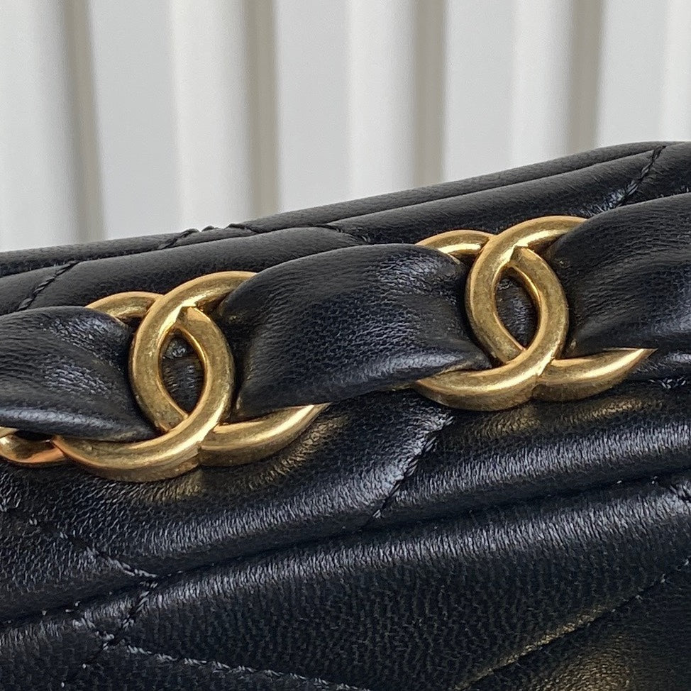 MINI FLAP BAG 16 IN BLACK CALFSKIN GOLD DOUBLE C THICK CHAIN