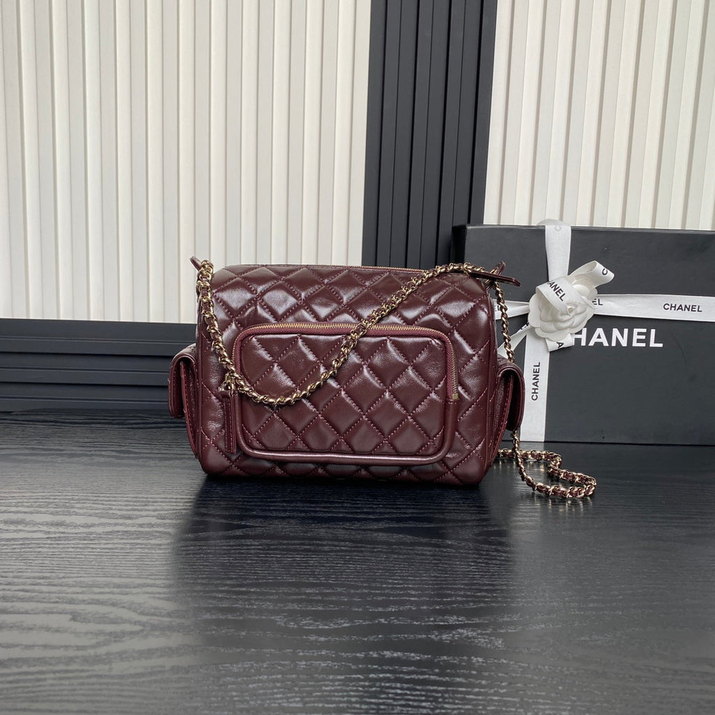 CAMERA BAG 24 IN CONGO BROWN SHINY CALFSKIN GOLD CHAIN