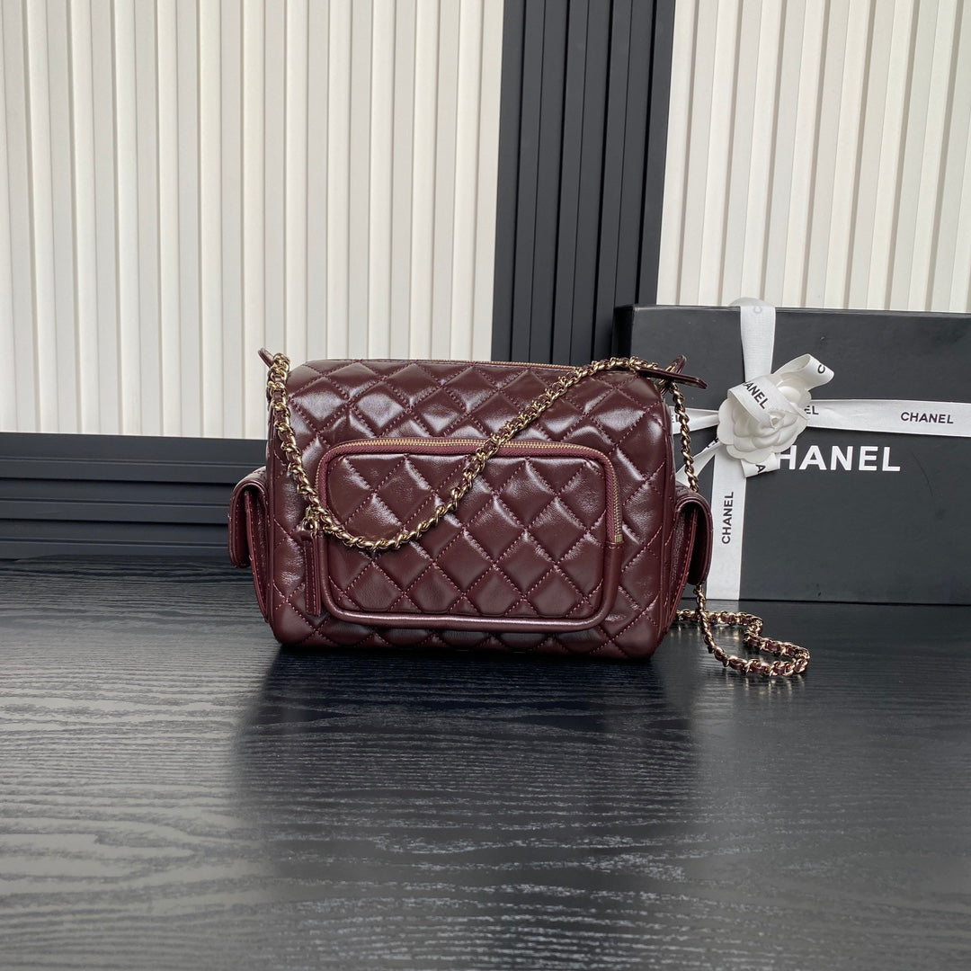 CAMERA BAG 24 IN CONGO BROWN SHINY CALFSKIN GOLD CHAIN
