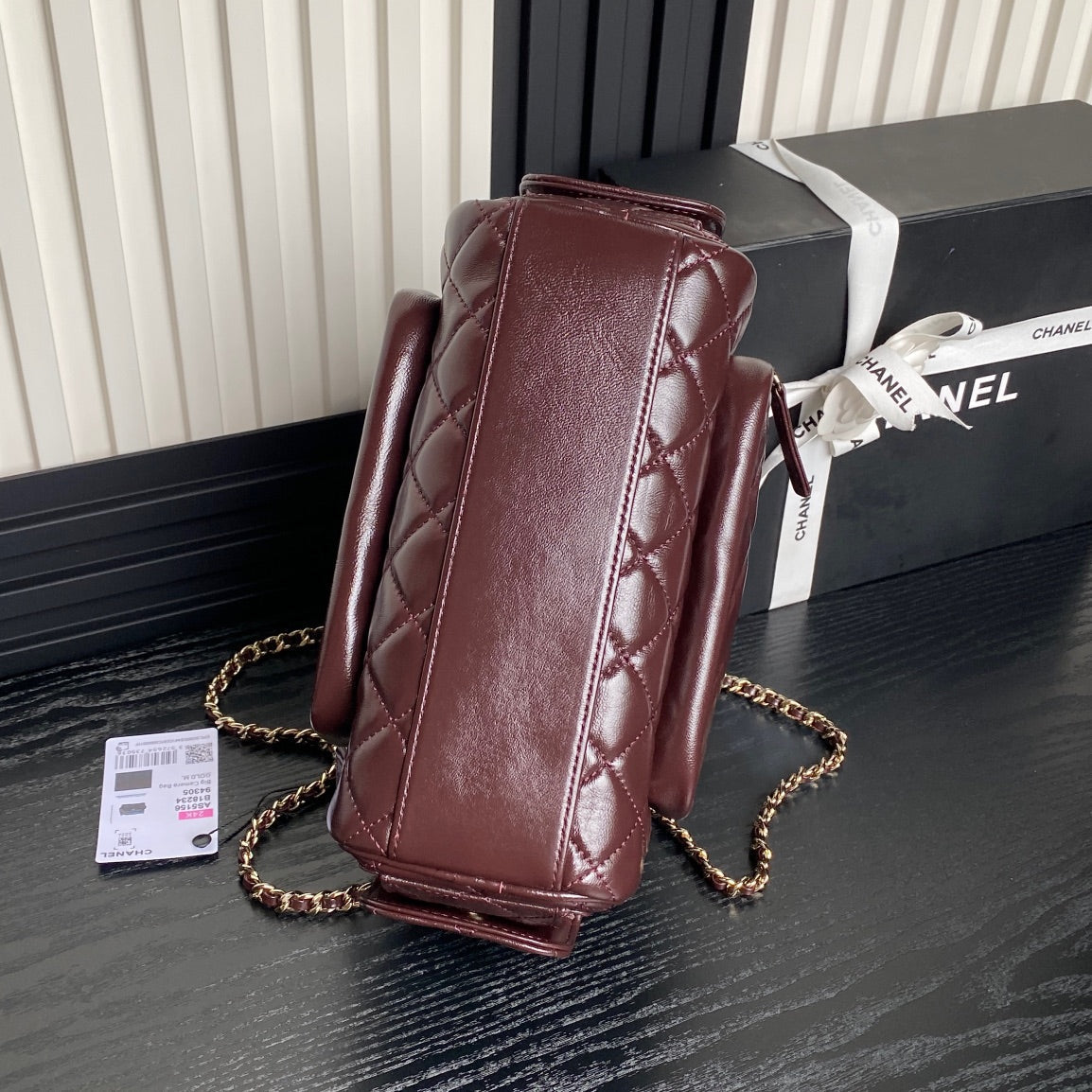 CAMERA BAG 24 IN CONGO BROWN SHINY CALFSKIN GOLD CHAIN