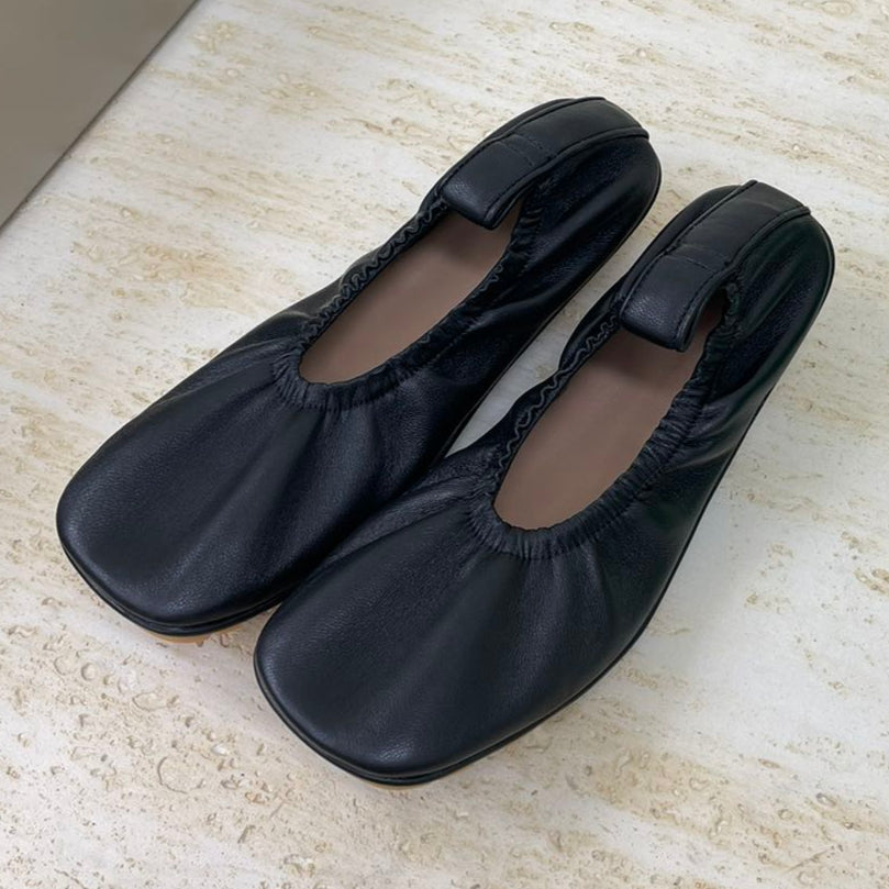 ELASTIC BALLERINA FLATS IN BLACK LAMBSKIN