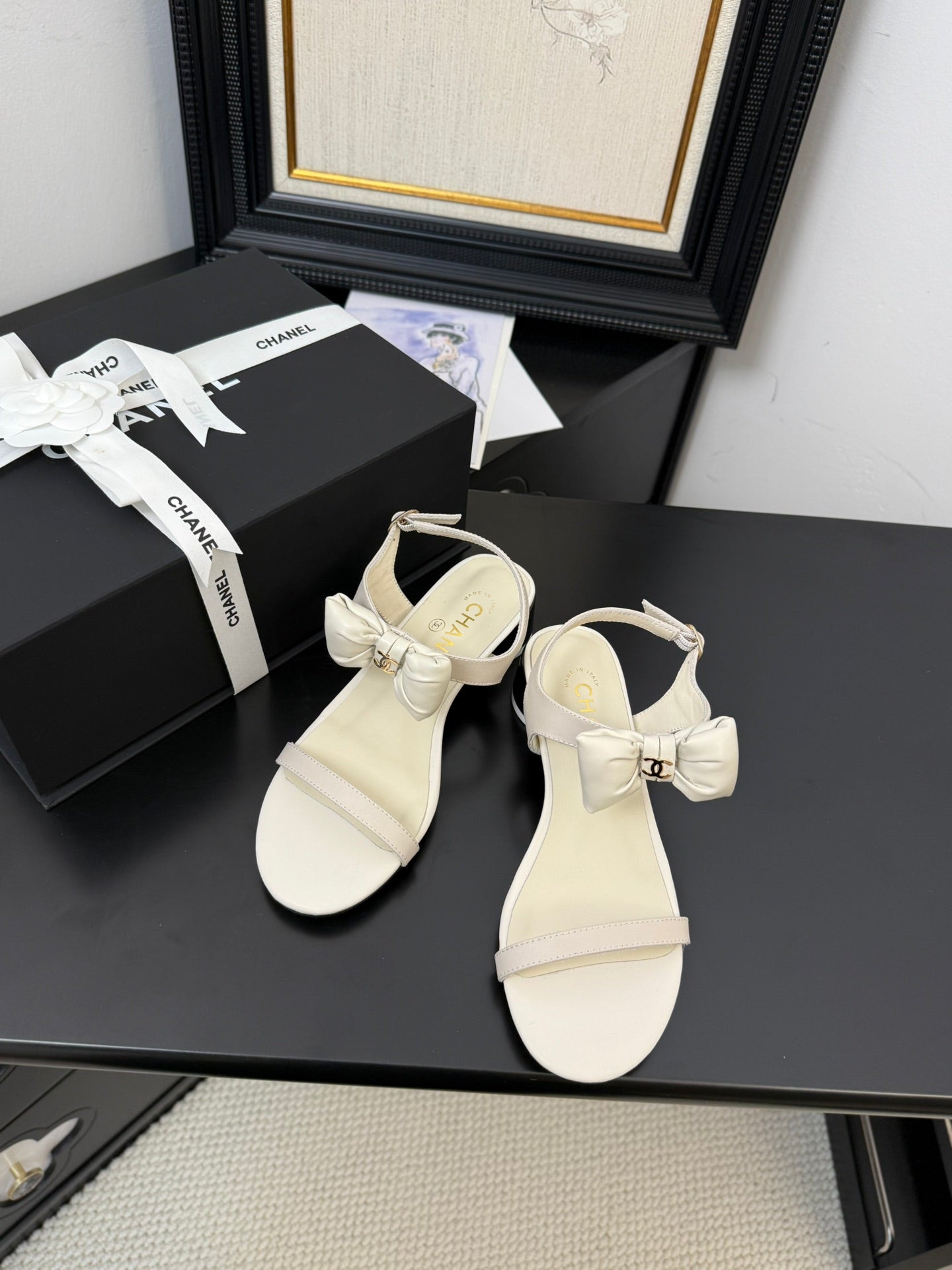 FLAT SANDALS 5 MM IN WHITE CREAM CALFSKIN