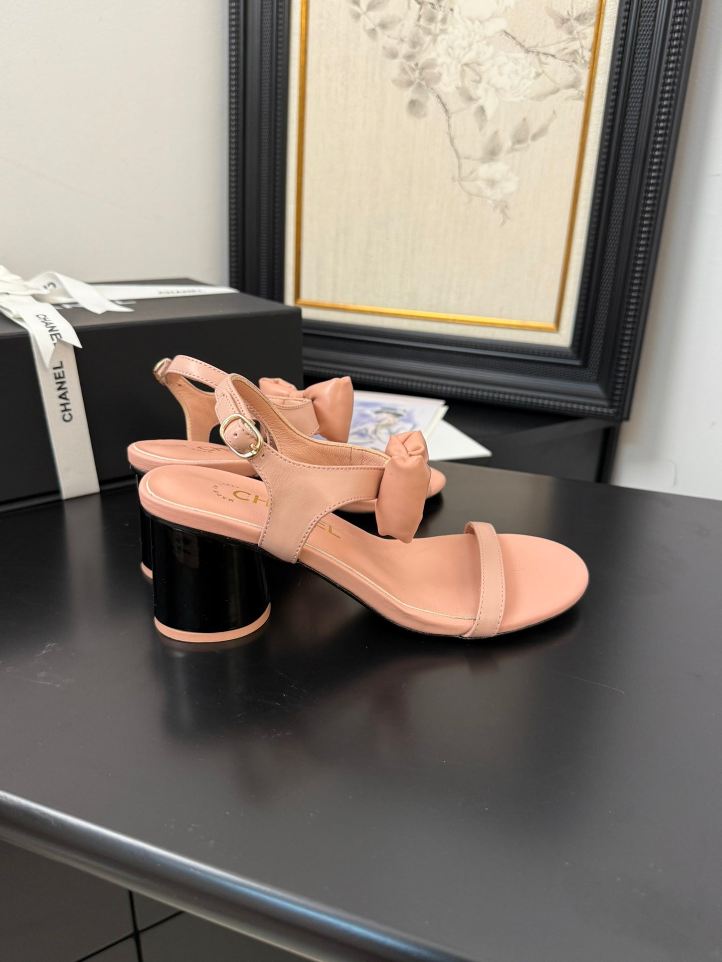 MID HEEL 45 MM SANDALS IN PEACH PINK CALFSKIN