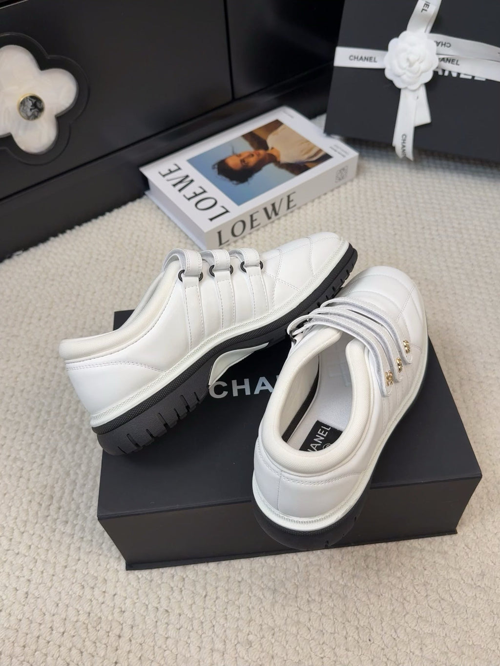 SNEAKERS WITH THREE STRAPS IN WHITE CALFSKIN