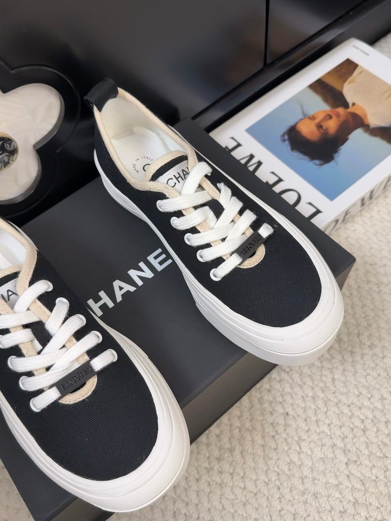 TRAINERS SHOES IN BLACK FABRIC