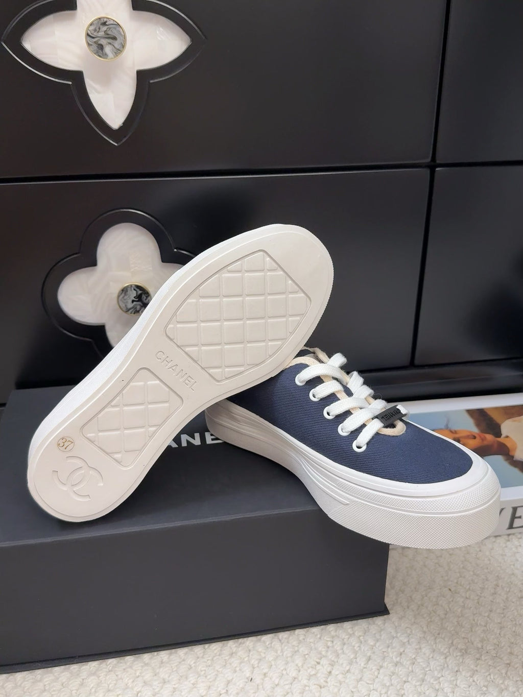 TRAINERS SHOES IN NAVY BLUE FABRIC