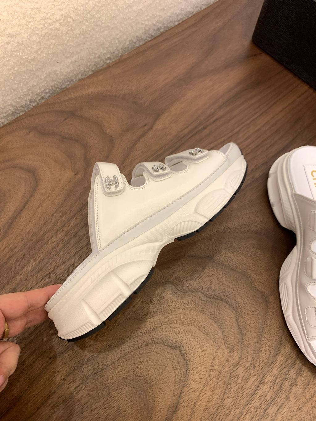 MULES 25S LOGO IN WHITE LAMBSKIN
