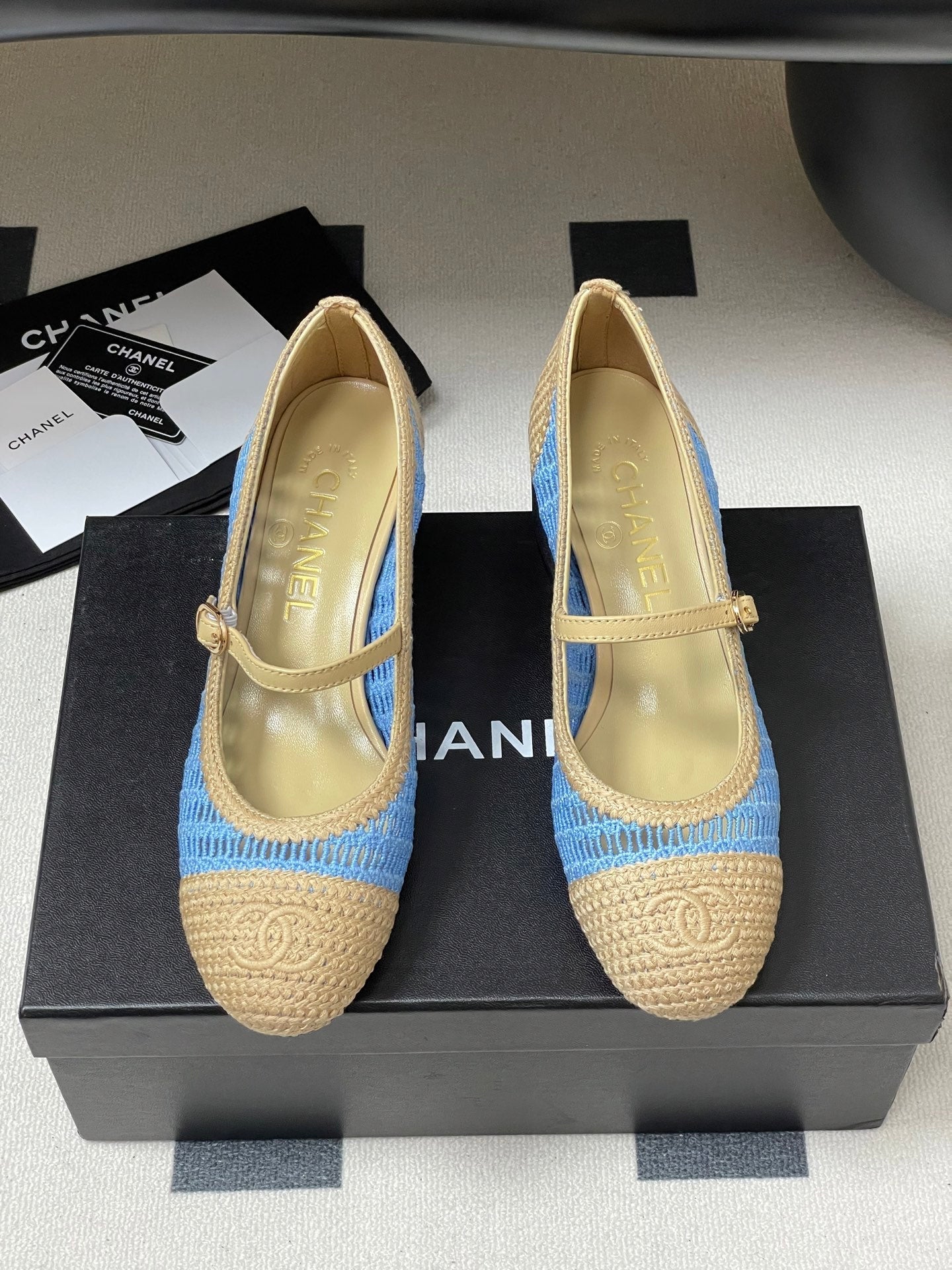HIGH BALLET MARY JANE 50MM IN NATURAL BEIGE AND BLUE RAFFIA