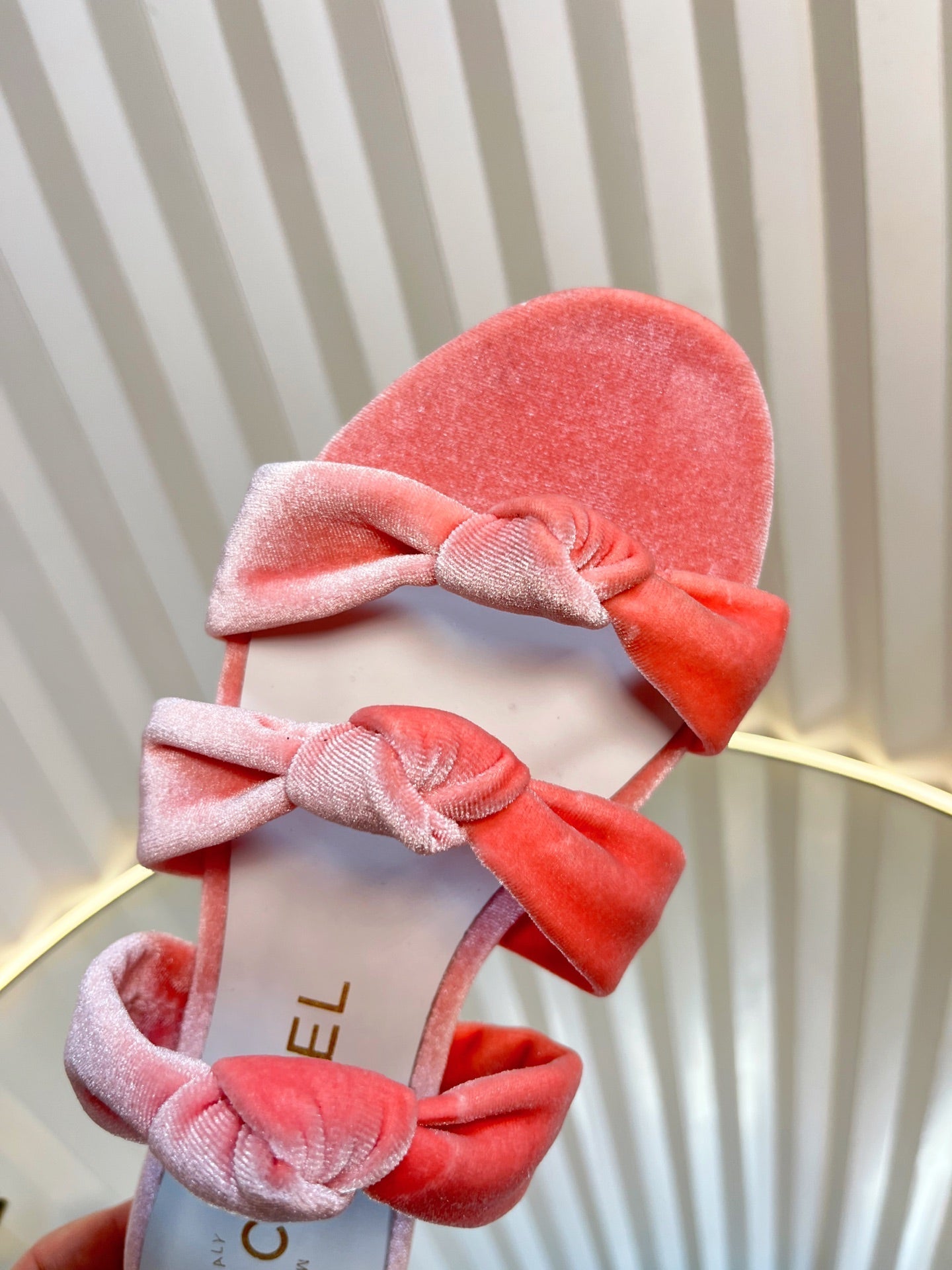 THREE STRAPS MULE IN BRIGHT PINK VELVET