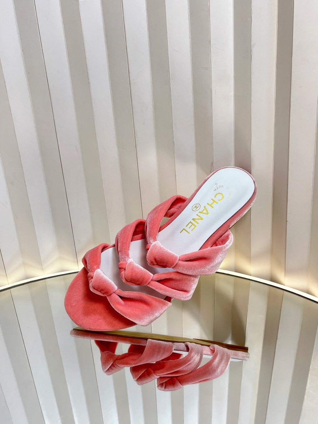 THREE STRAPS MULE IN BRIGHT PINK VELVET