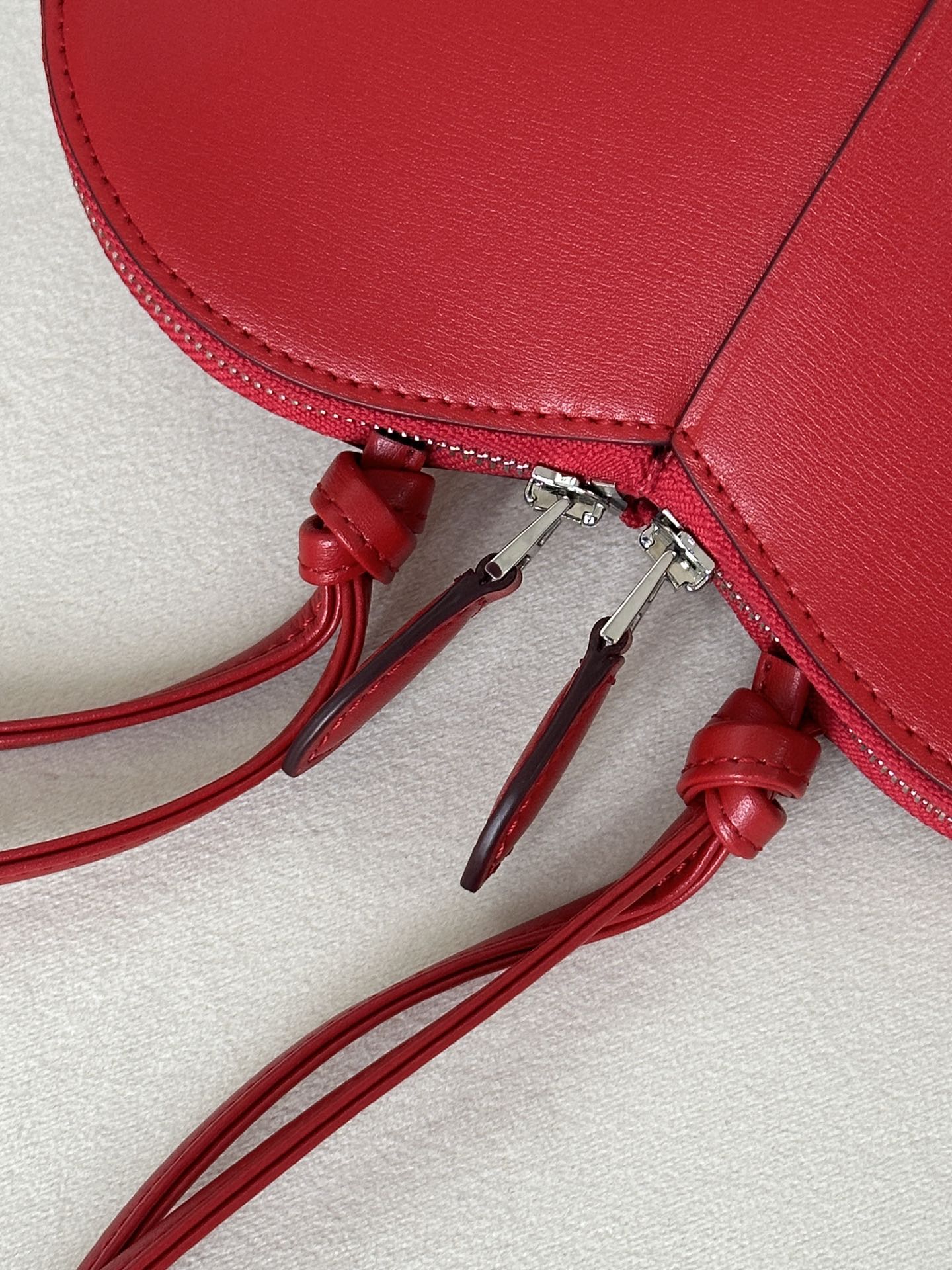 LE COEUR BAG 21 IN CRIMSON RED CALFSKIN