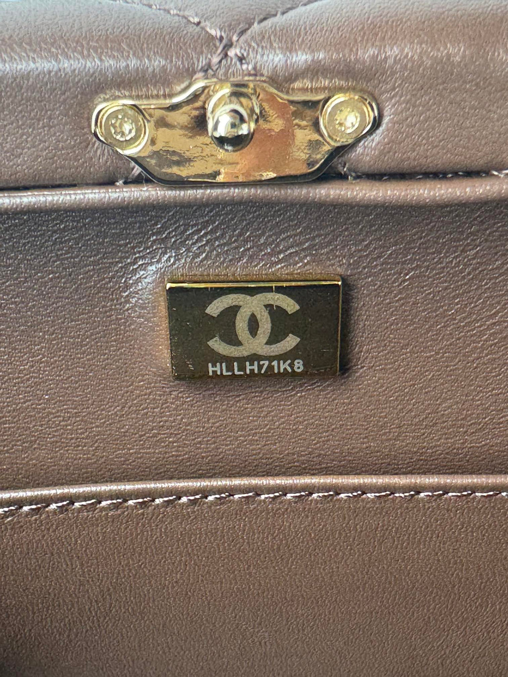SMALL BOX BAG 18 IN CHOCOLATE LAMBSKIN GOLD HARDWARE