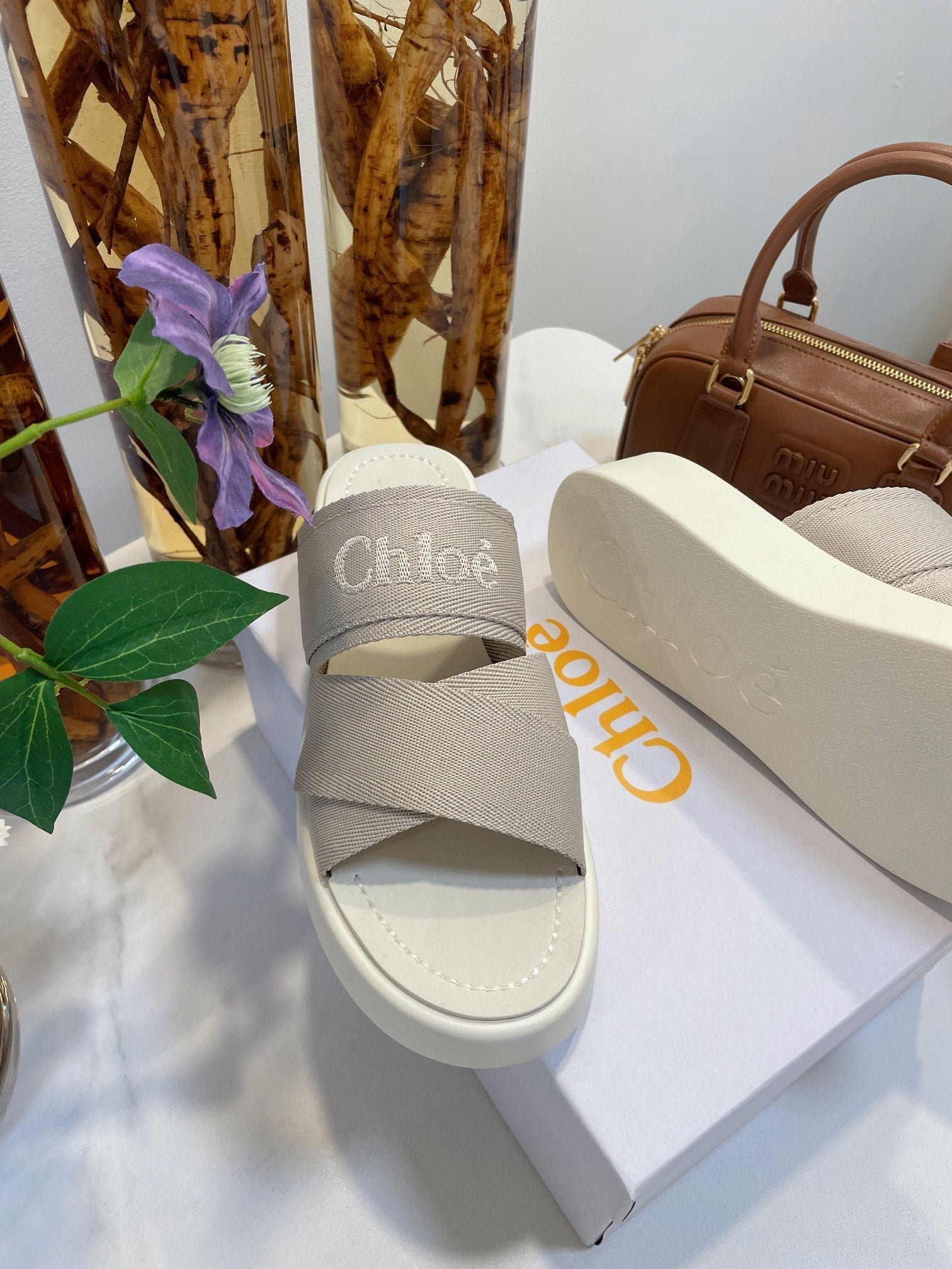 CHLO¨¦ WOODY WEDGE SANDALS IN DOVE GREY CANVAS WITH WHITE RUBBER SOLE