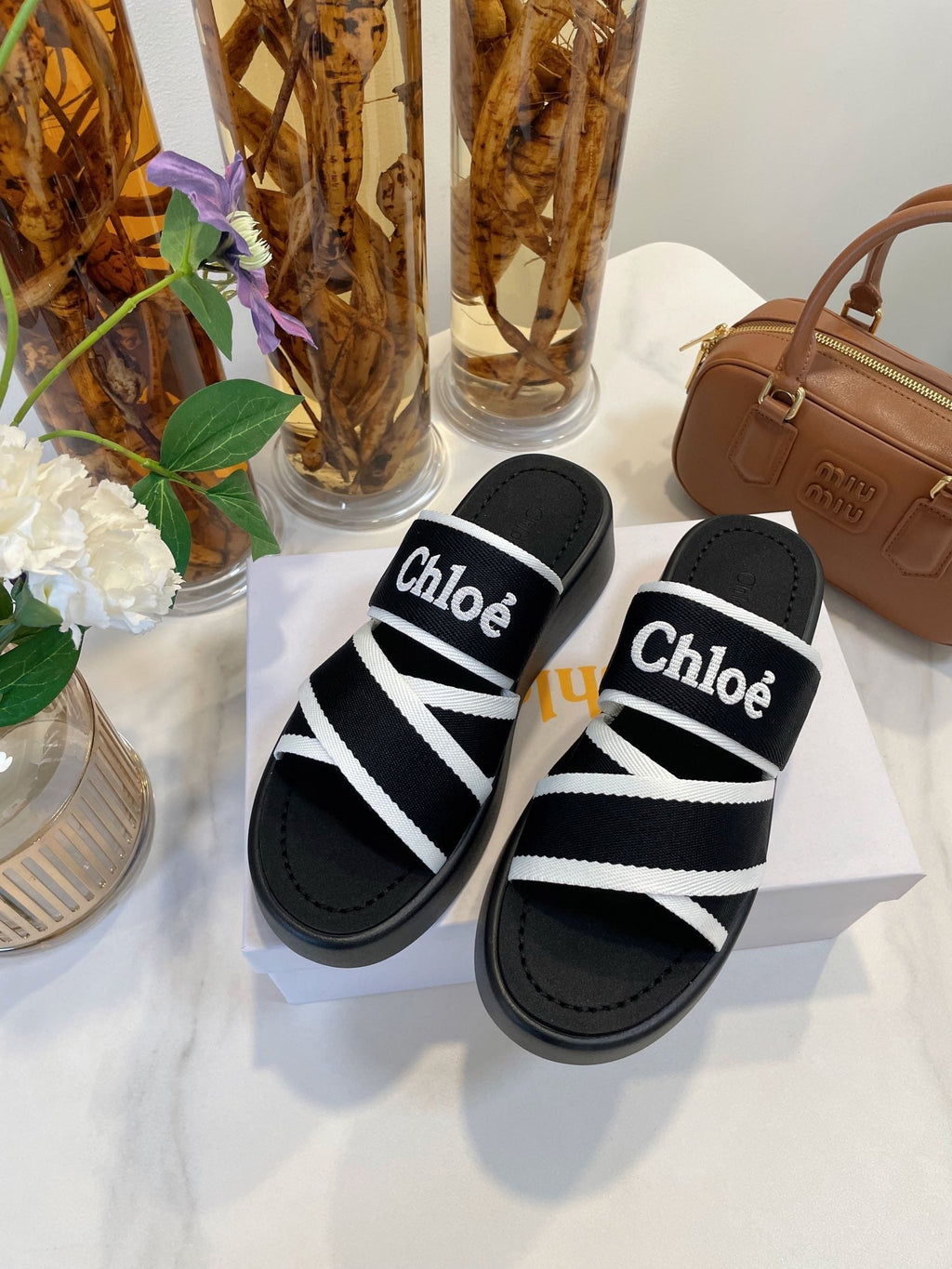 CHLO¨¦ WOODY WEDGE SANDALS IN BLACK MIX WHITE CANVAS WITH RUBBER SOLE