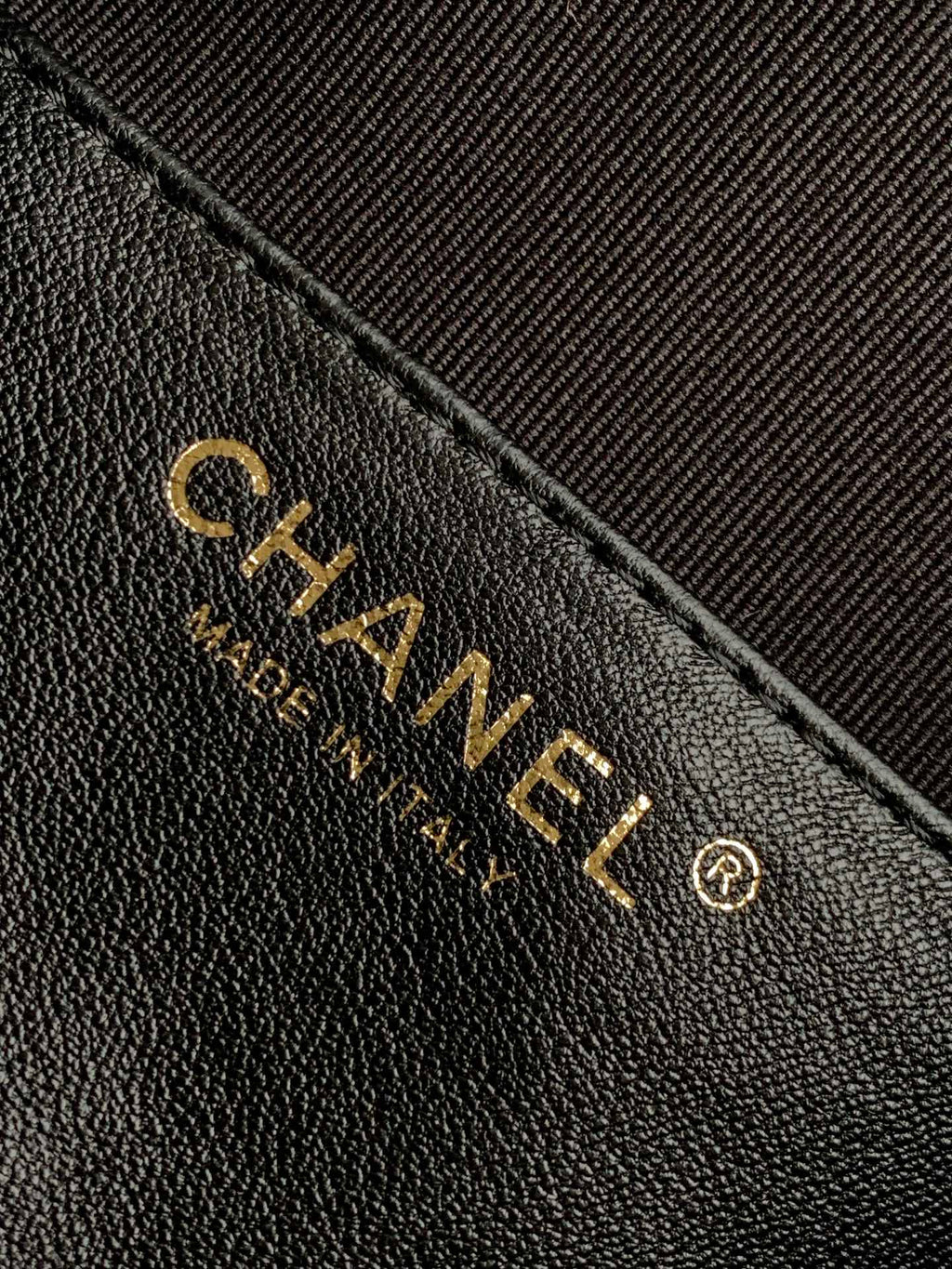 CC 25 BACKPACK IN BLACK CALFSKIN GOLD HARDWARE